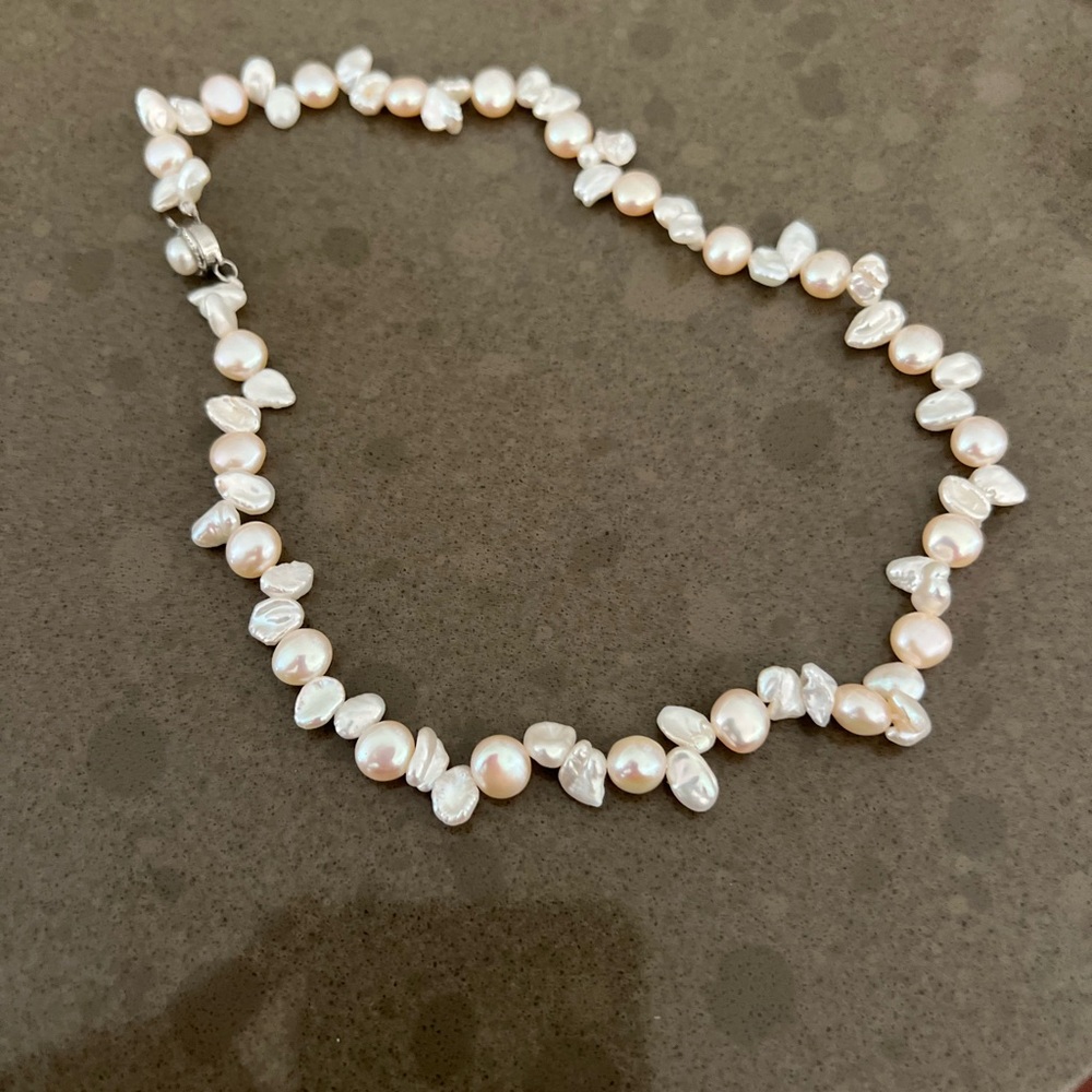 Elegant Pearl Necklace